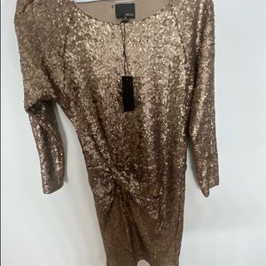 Gold shimmery dress, quarter sleeve
